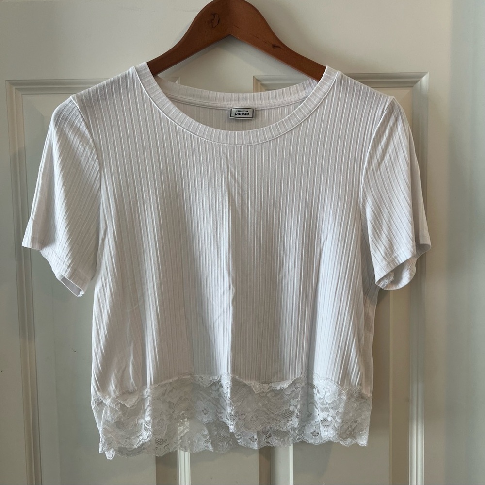 Forever 21 White Lace Trim Short Sleeve Top